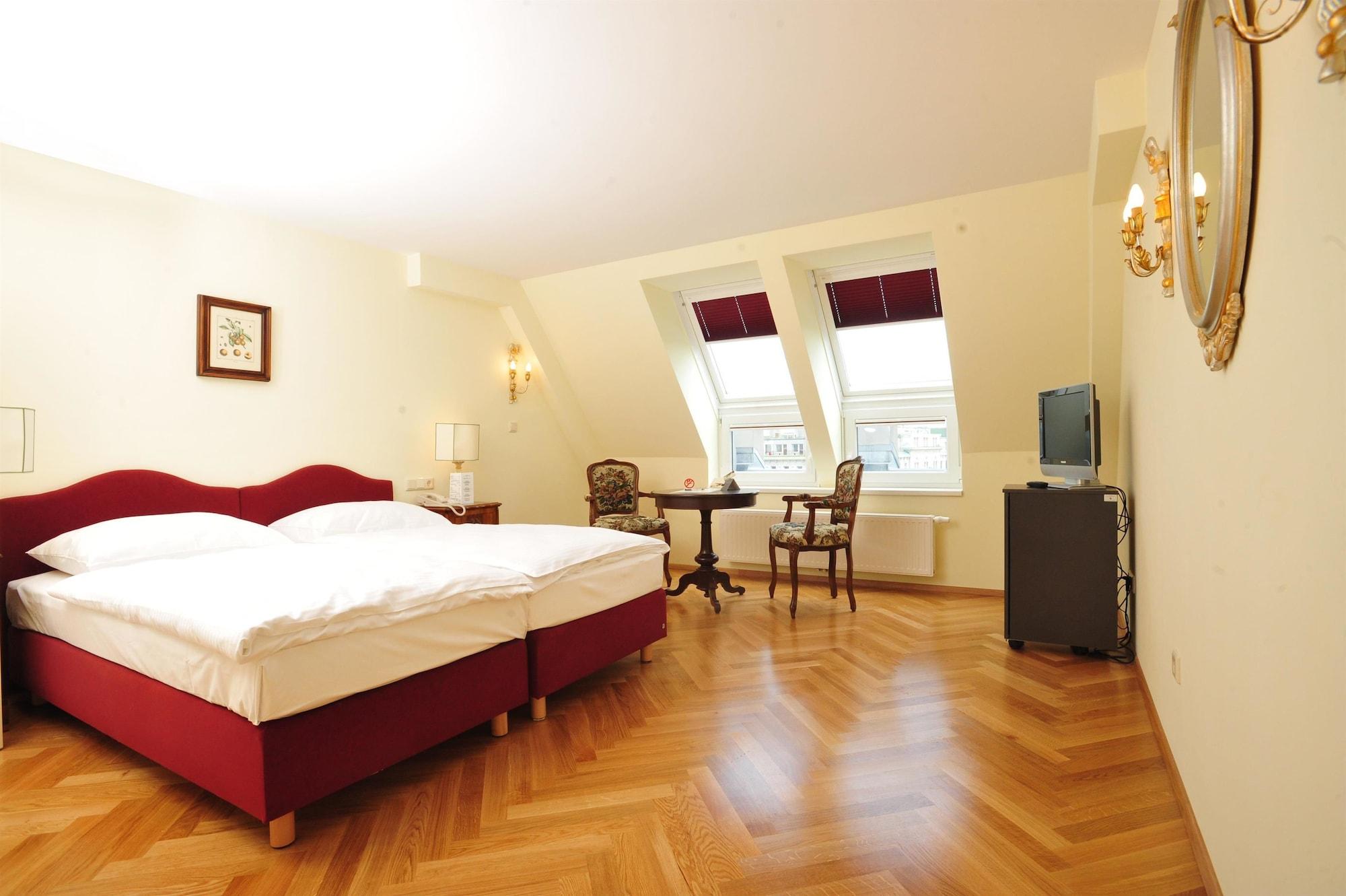 Hotel Regina Vienna Room photo